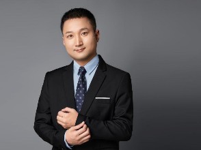 佳贝艾特何鹏飞：没有完不成的目标，只有不主动想办法的人|AG·尊龙凯时 - 人生就是搏!人物志·百日大会战特辑②