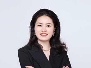 佳贝艾特黄丹：计算机专业转行做销售，如今她带领团队“战果累累”